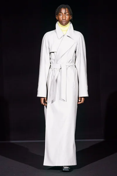 Look 84